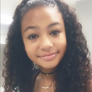 Meet your Posher, Cierra